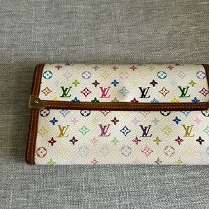 Louis Vuitton Multicolor International Wallet